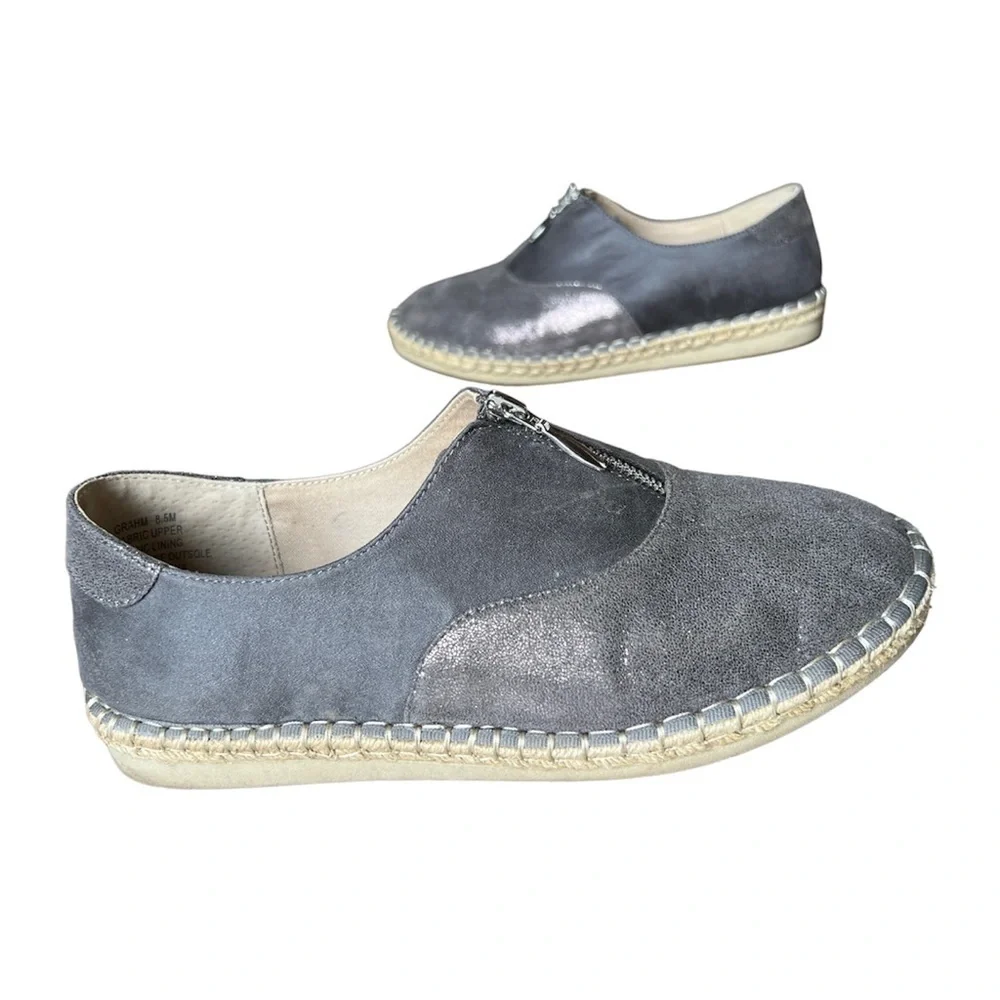 Yellowbox Graham Women’s Grey Metallic Zipper Espadrille Flats, Size 8.5M